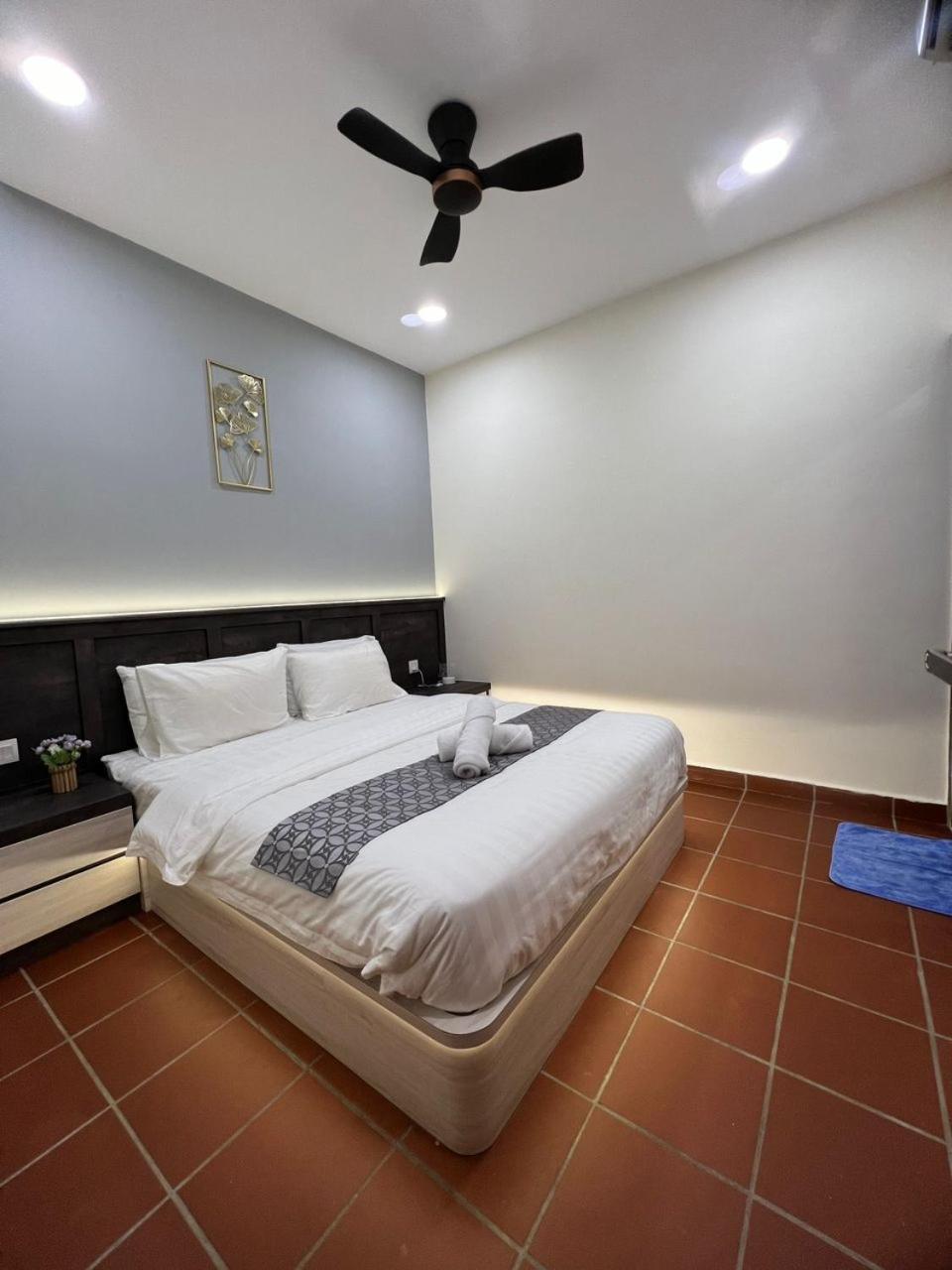 Villa New! 1Min To Jonkerstreet Melaka Loft 4Br 11 Pax Exterior foto